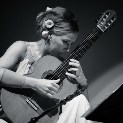 Julia Malischnig / Gitarre